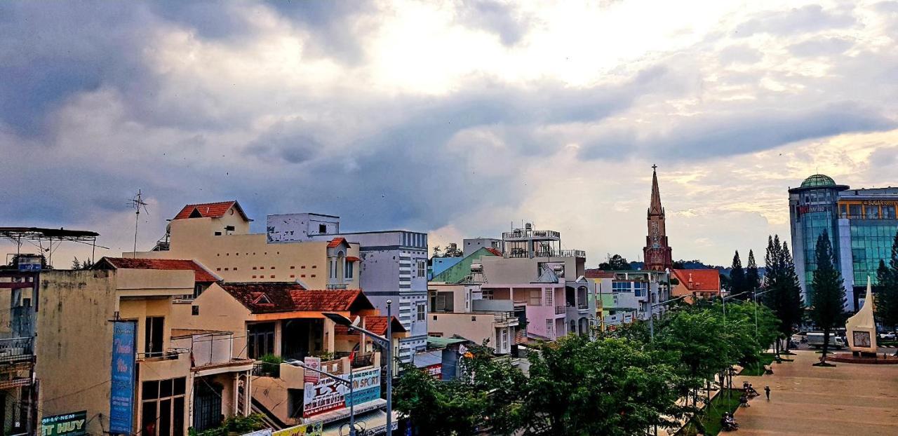 Quoc Thanh Hotel Long Khanh Dış mekan fotoğraf