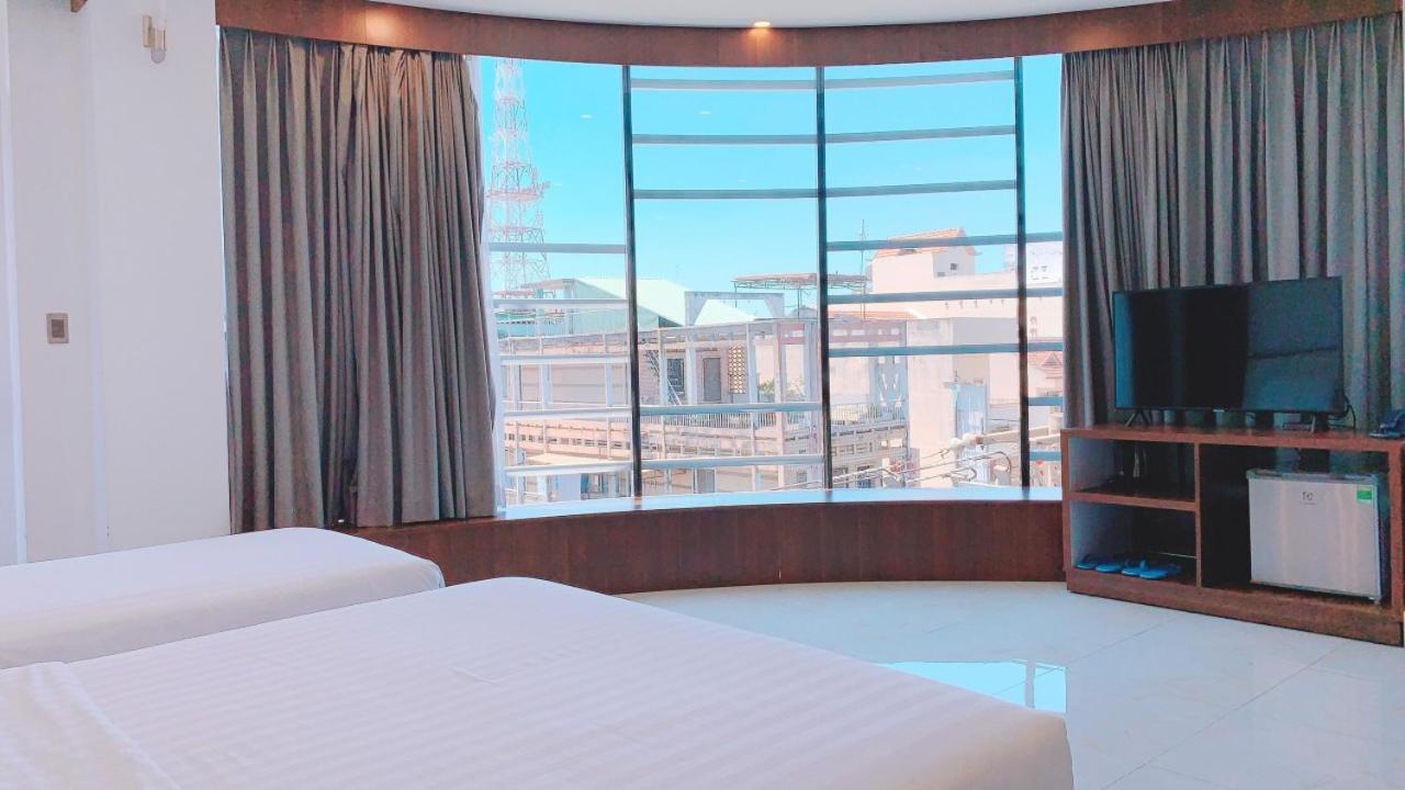 Quoc Thanh Hotel Long Khanh Dış mekan fotoğraf