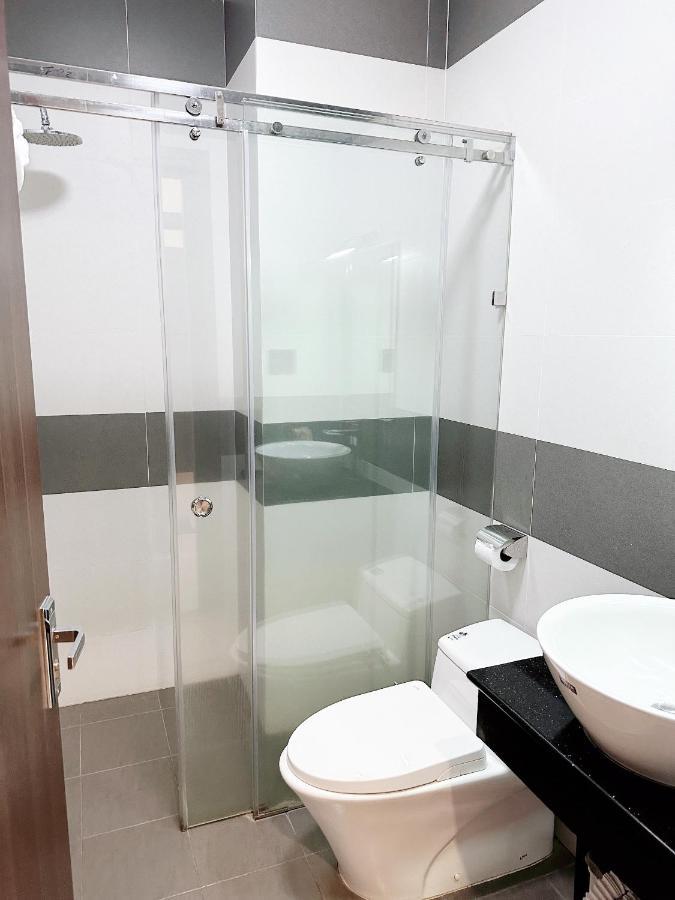 Quoc Thanh Hotel Long Khanh Dış mekan fotoğraf