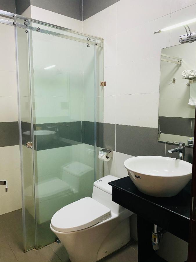 Quoc Thanh Hotel Long Khanh Dış mekan fotoğraf
