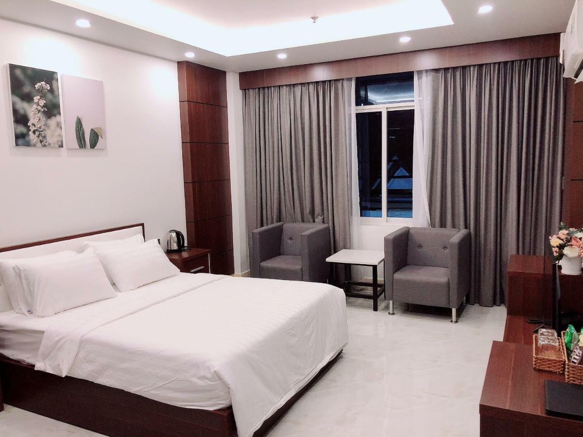 Quoc Thanh Hotel Long Khanh Dış mekan fotoğraf