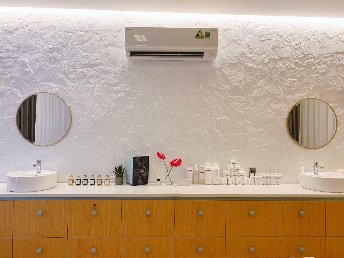 Quoc Thanh Hotel Long Khanh Dış mekan fotoğraf